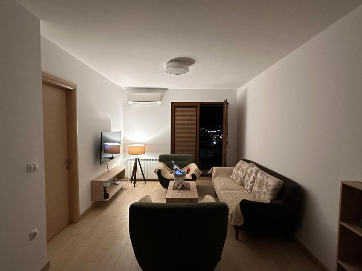 Dow Apartments - Luxury 13Th Floor, Parking 스코페 외부 사진